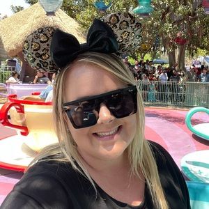 Meet your Posher, Danielle